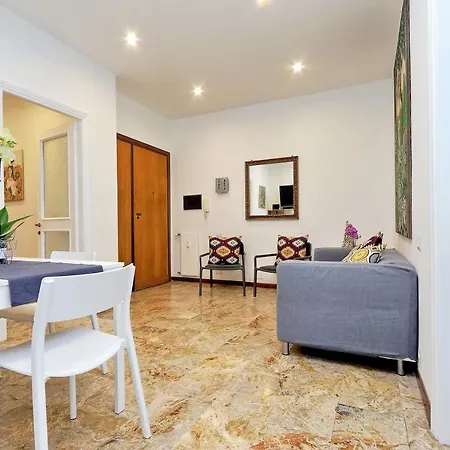 Apartment Ych-trastevere Cozy Flat For 8 People *