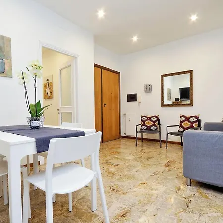 Ych-trastevere Cozy Flat For 8 People Apartment